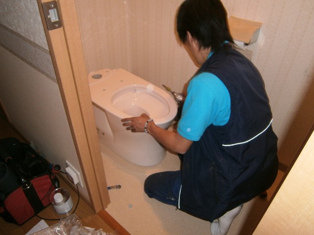 名古屋市中村区　トイレ取替工事　施工事例