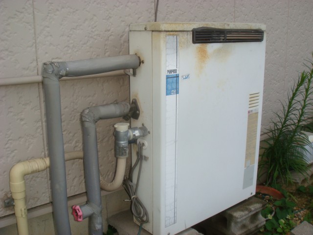 給湯機取替工事 施工事例 愛知県東浦町 施工前 給湯機取替工事 施工事例 愛知県東浦町 施工前