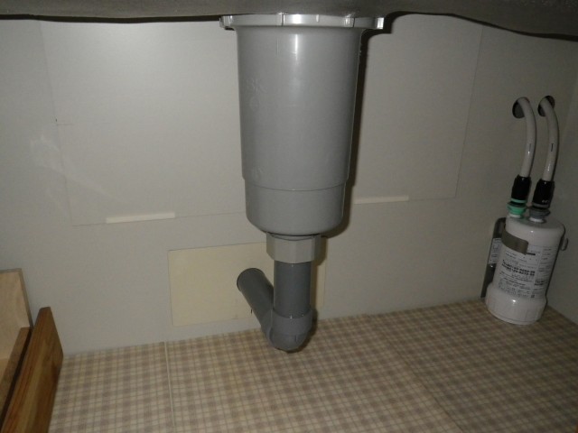大府市 食洗器取付工事 排水管撤去前