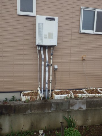 名古屋市北区 ガス給湯器取替工事 撤去前