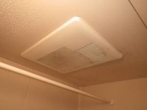 名古屋市中川区 浴室暖房乾燥機取替工事 施工前