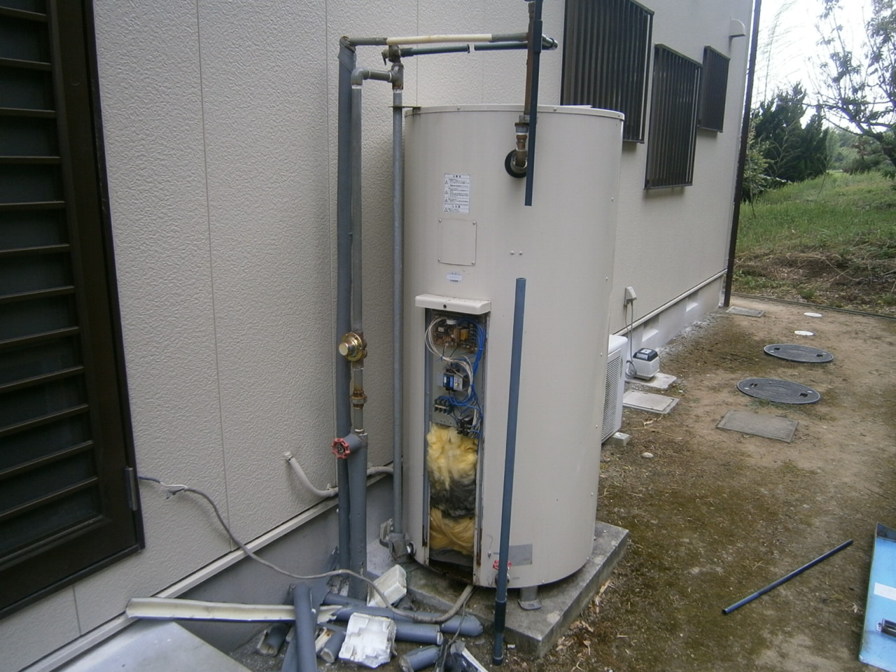 阿久比町 電気温水器取替工事 施工前